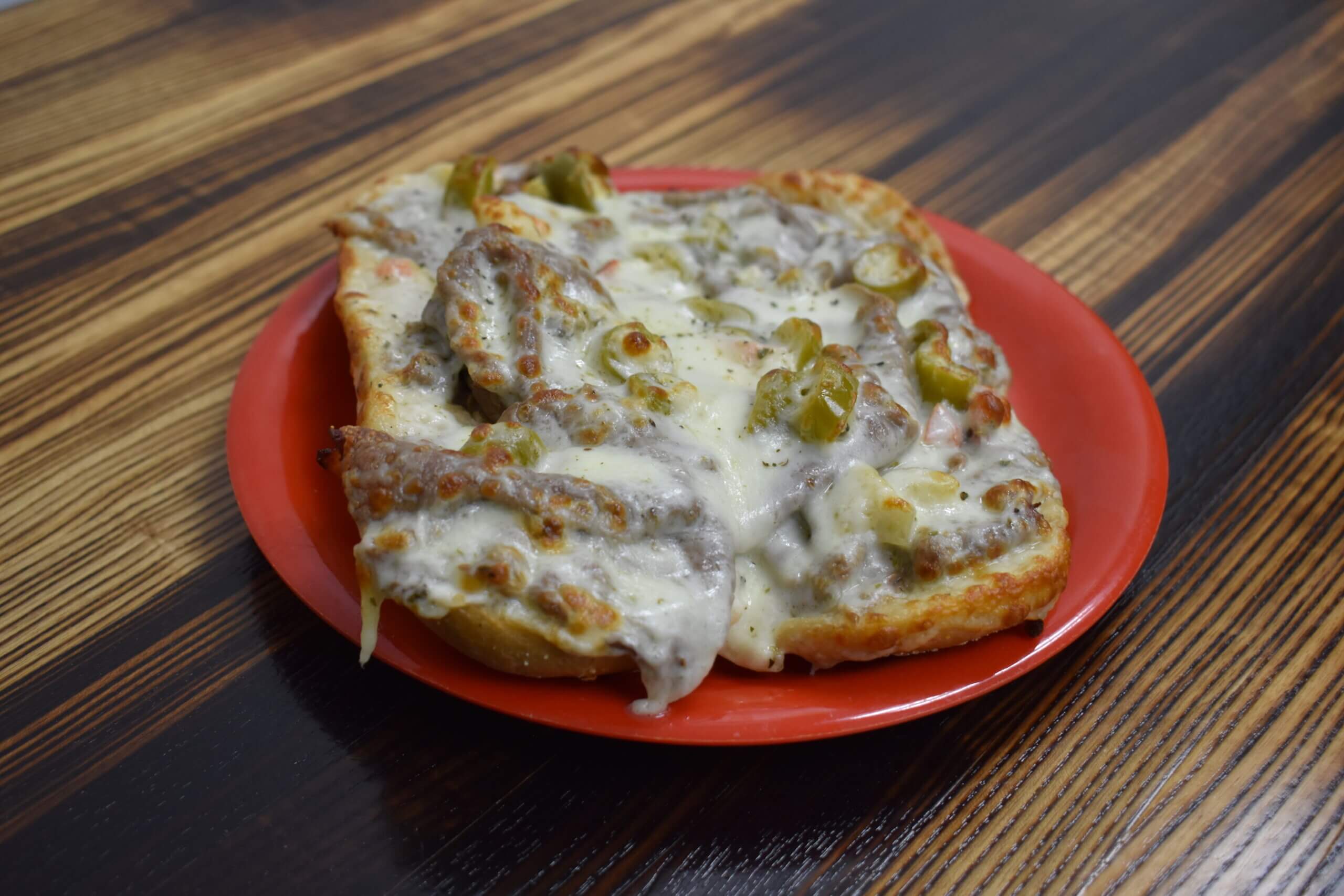 ItalianBeef1 Italian beef sandwich at Pequod's Pizza in Chicago